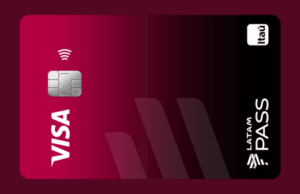 Cartão Itaú LATAM Pass Internacional com design moderno, ideal para acumular pontos e resgatar viagens
